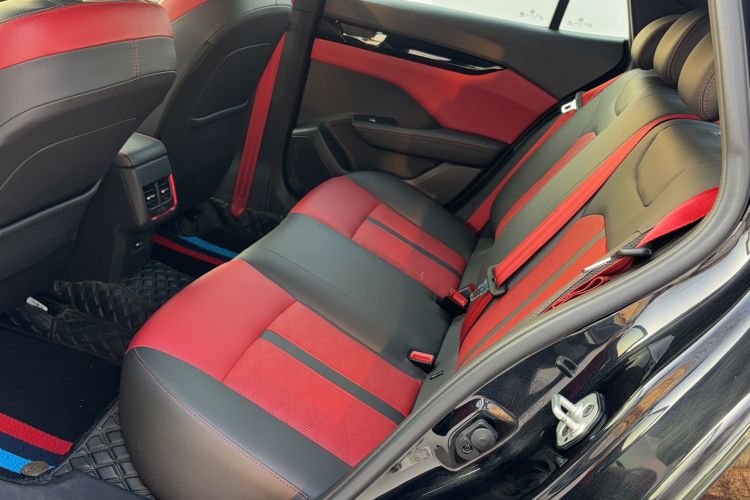 Used Dongfeng Aeolus Yixuan 2022 230T Automatic Adaptive-Beam Knight Edition
