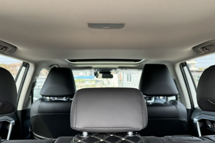 Used Toyota RAV4 2023 2.0L CVT Two-Wheel Drive Fashion Edition
