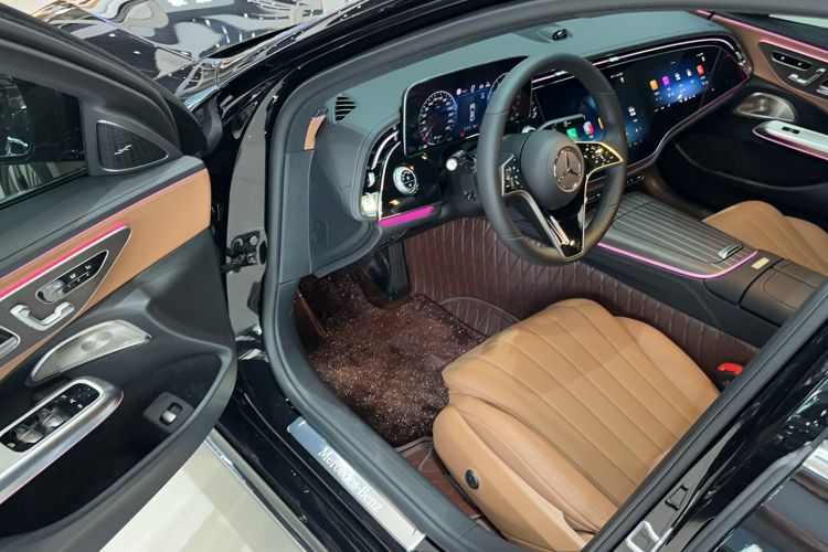 Used Mercedes-Benz E-Class 2025 Facelift E 300 L Luxury Edition
