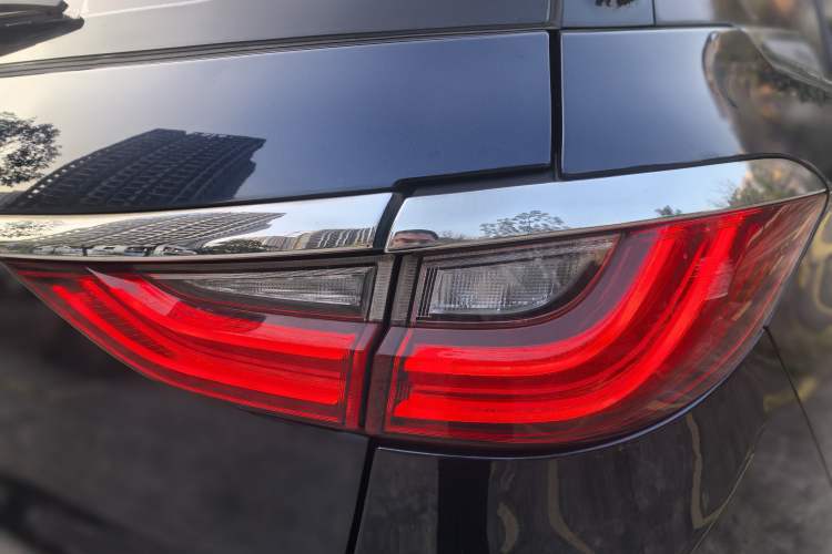 Used BYD Song MAX 2017 1.5T Automatic Smart Connect Luxury 7-Seater
