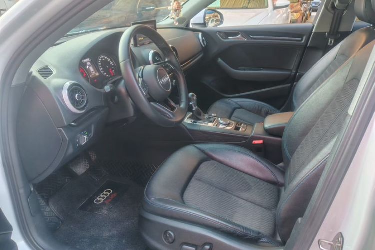 Used Audi A3 2019 Limousine 35 TFSI Fashion Edition China V standard
