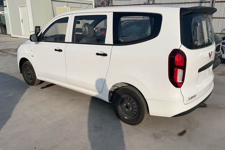 Used Wuling Hongguang New Energy 2024 All-Electric Model 300KM Standard Version
