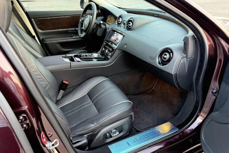 Used Jaguar XJ 2016 XJL 3.0 SC Four-Wheel Drive Panoramic Business Edition
