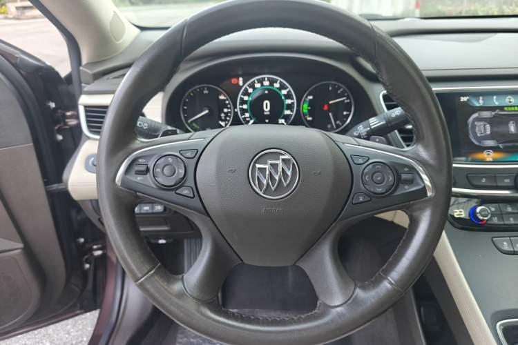 Used Buick LaCrosse 2016 30H Luxury Version
