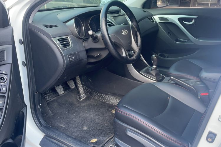 Used Hyundai Elantra 2016 1.6L Manual Prestige Edition
