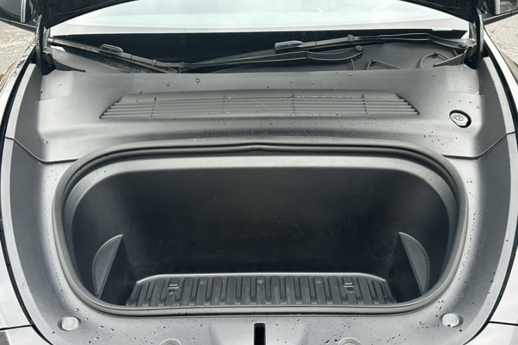 Used Tesla Model Y 2023 Rear-Wheel-Drive Version