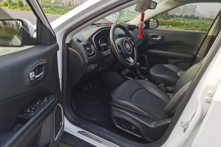 Used  Compass 2017 200T Automatic Prestige Edition
