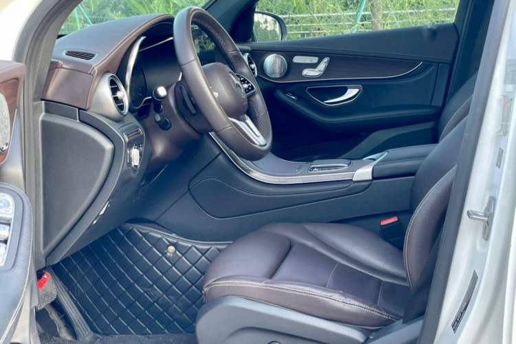 Used Mercedes-Benz GLC 2020 GLC 300 L 4MATIC Luxury Model
