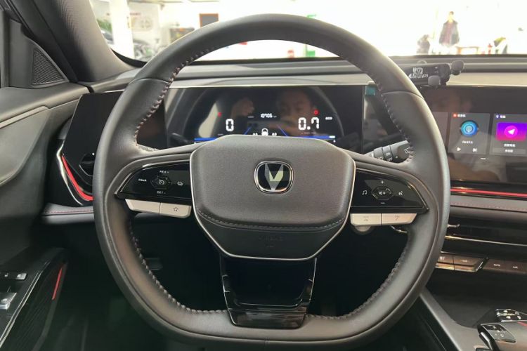 Used Changan X5 PLUS 2025 1.5T DCT High-Energy Version
