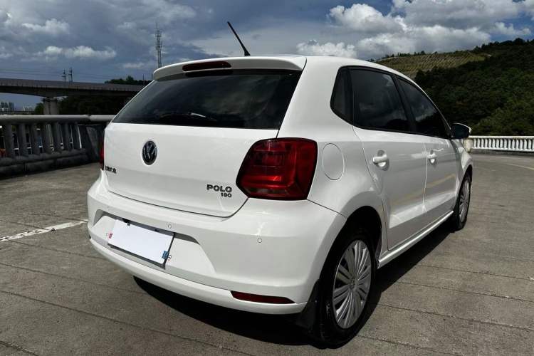 Used Volkswagen Polo 2016 1.6L Automatic Comfort Model
