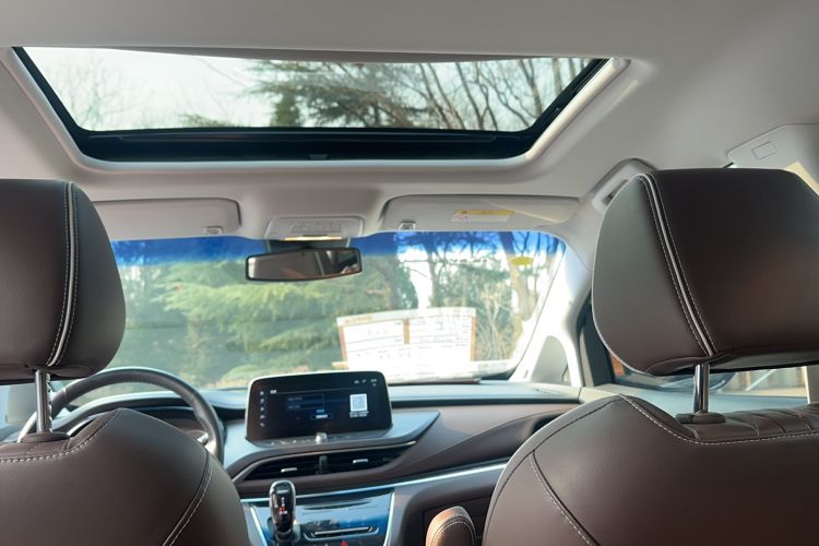 Used Buick GL8 2023 Land Executive Class 652T Luxury Model
