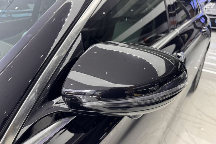 Used Mercedes-Benz E-Class 2022 Second Facelift E 300 L Fashion Edition
