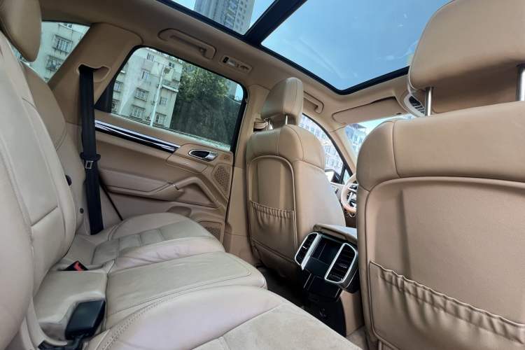 Used Porsche Cayenne 2016 Cayenne Platinum Edition 3.0T
