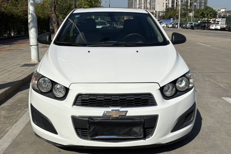 Used Chevrolet Aveo Sonic 2013 Sedan 1.4L Automatic with Sunroof