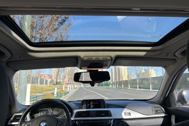 Used BMW 3 Series 2016 316i Fashion Model
