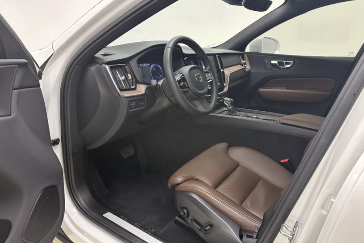 Used Volvo XC60 2021 T5 4x4 Smart Luxury Edition

