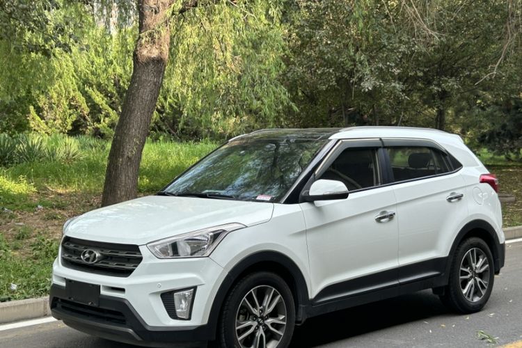 Used Hyundai ix25 2016 1.6T Dual-Clutch Two-Wheel Drive Smart GLS Model
