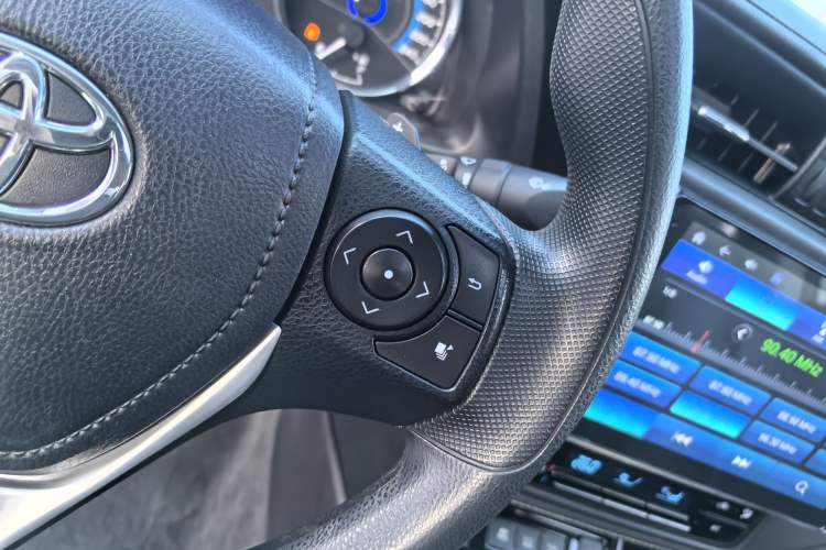 Used Toyota Corolla 2017 Revised Dual-Engine 1.8L E-CVT Leading Edition
