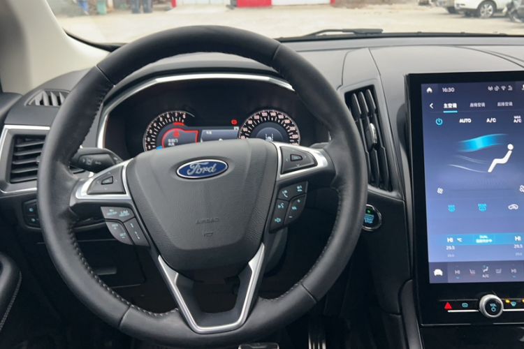 Used Ford Edge 2020 EcoBoost 245 Two-Wheel Drive Titanium 7-Seater
