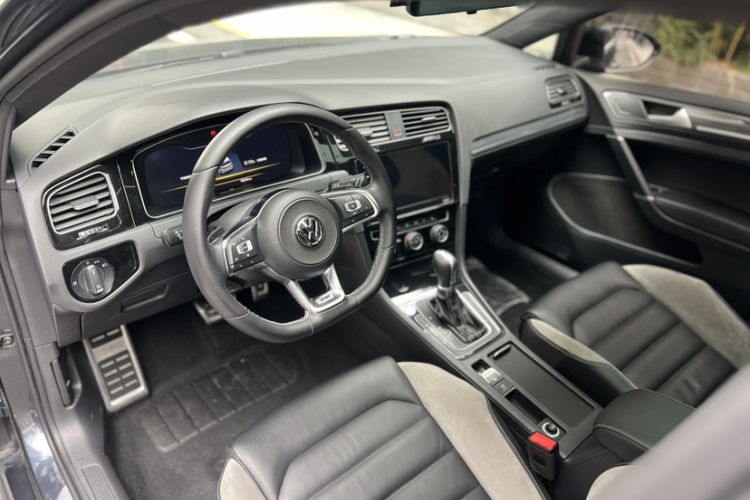 Used Volkswagen Golf 2020 280TSI DSG R-Line Version
