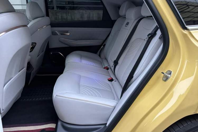 Used Baojun Enjoy 2025 Plug-in Hybrid 140km Luxury Edition
