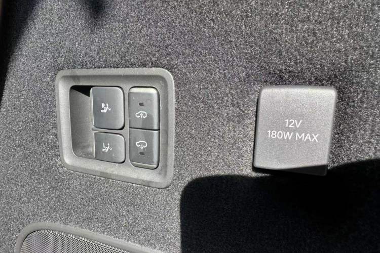 Used XPeng X9 2025 740 Ultra-Long Range Max
