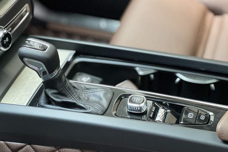 Used Volvo XC60 2020 T5 4x4 Smart Luxury Edition
