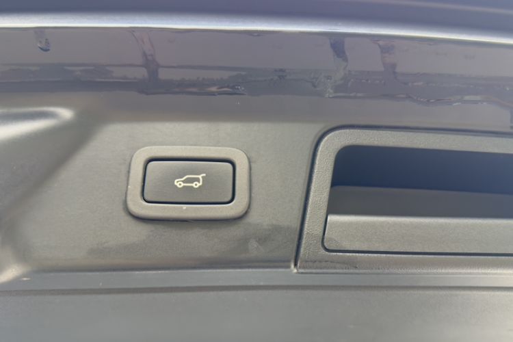 Used Land Rover Range Rover Velar 2017 P380 R-DYNAMIC S
