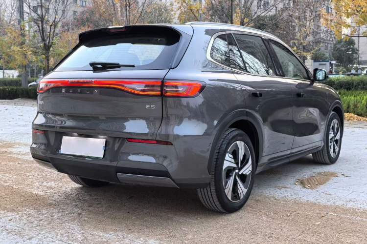 Used  E5 2024 530km Starship Edition
