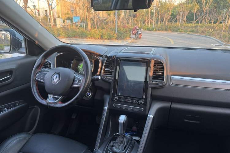 Used Renault Koleos 2017 2.0L Two-Wheel-Drive Leading Edition
