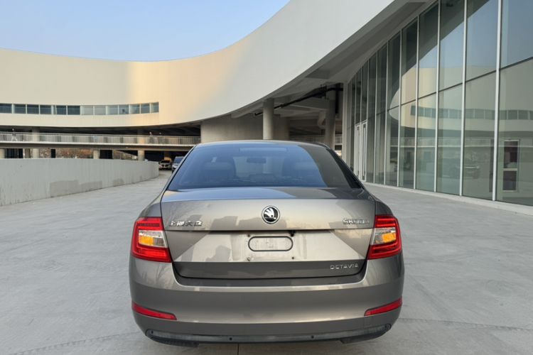 Used Skoda Octavia 2015 1.6L Automatic Yijie Edition
