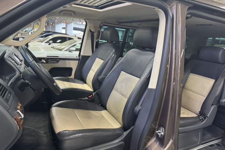 Used Volkswagen Multivan 2012 2.0 TSI Four-Wheel Drive Deluxe Edition
