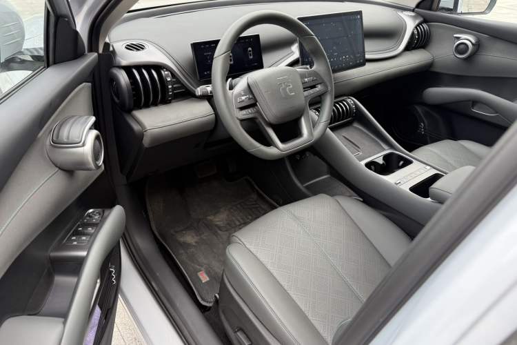 Used BYD Yuan PLUS 2025 Intelligent Driving Version 430 KM Beyond-Range Edition
