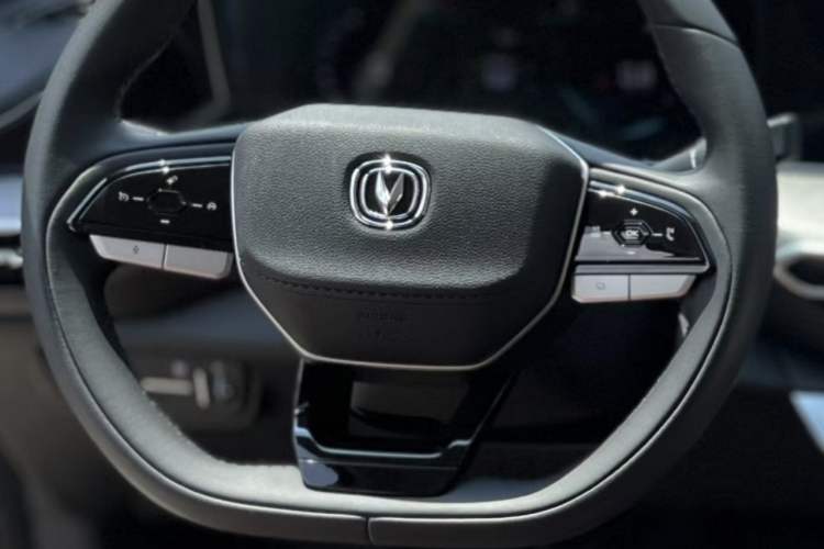 Used Changan Eado 2022 PLUS Blue Whale NE 1.4T GDI DCT Prestige Edition
