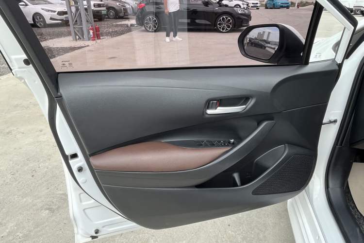 Used Toyota Levin 2021 185T CVT Luxury Edition
