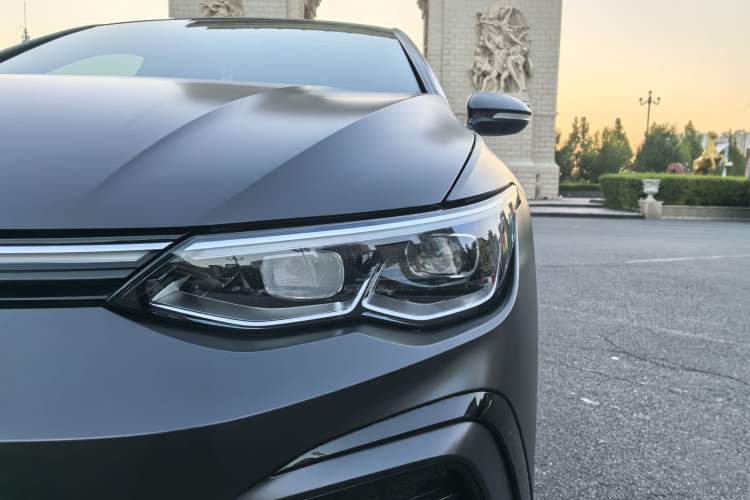 Used Volkswagen Golf 2023 Facelift 280TSI DSG R-Line Lite
