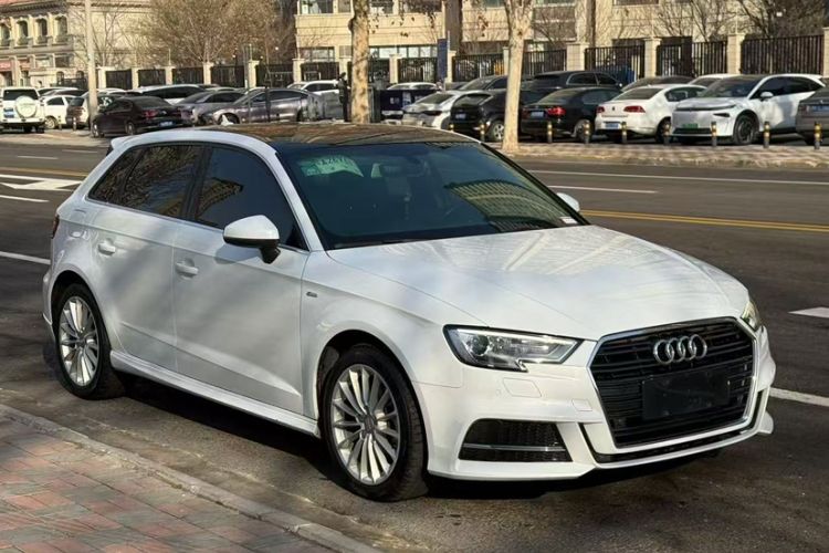 Used Audi A3 2018 30th Anniversary Edition Sportback 35 TFSI Fashion Model
