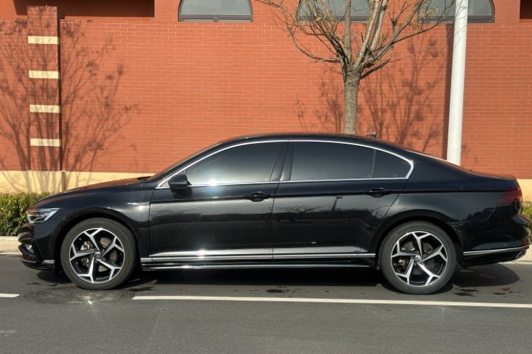 Used Volkswagen Magotan 2023 2 Million Units Commemorative Edition 330TSI DSG Luxury Version
