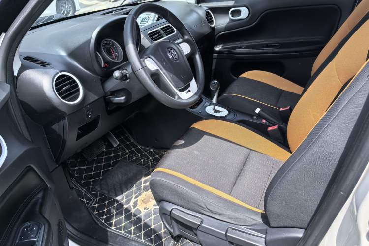 Used MG 3SW 2015 1.5L AMT Elite Version
