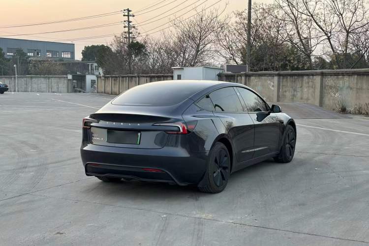 Used Tesla Model 3 2025 Rear-Wheel-Drive Version

