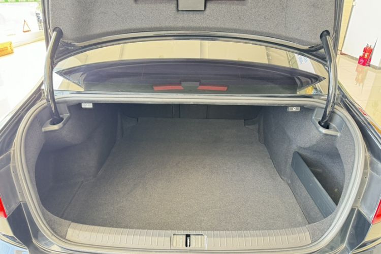 Used Volkswagen Magotan 2019 330TSI DSG Luxury Version China VI Standard
