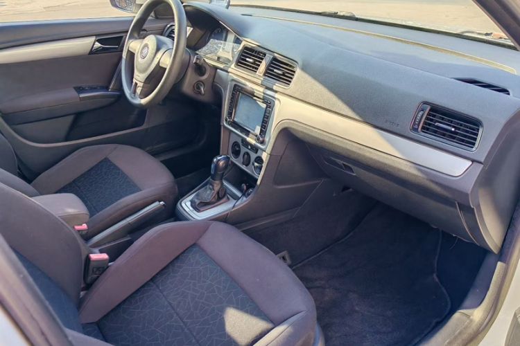 Used Volkswagen Lavida 2013 Revised Classic 1.6L Automatic Fashion Edition