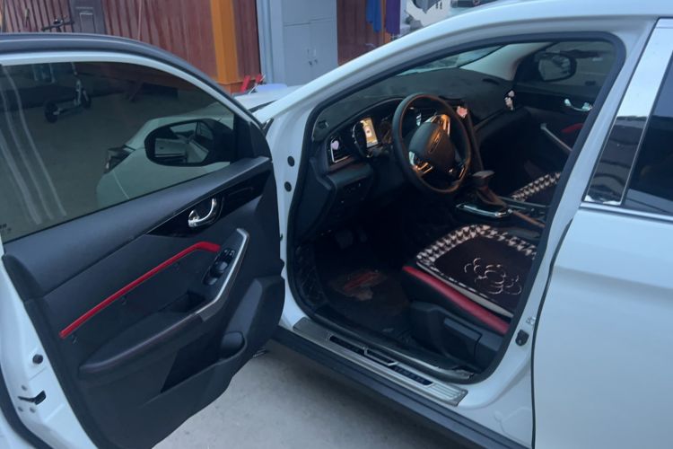 Used Venucia D60 2018 1.6L CVT Smart Connect Elite Edition
