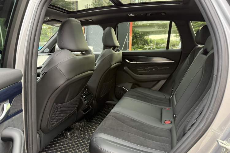 Used Geely Auto Monjaro L 2024 2.0TD High-Power Automatic Two-Wheel Drive Skyline Edition
