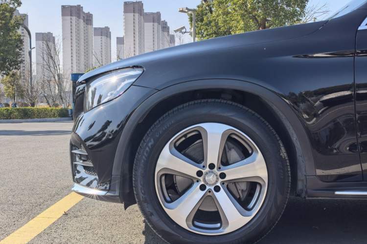 Used Mercedes-Benz GLC 2017 GLC 260 4MATIC Luxury Model