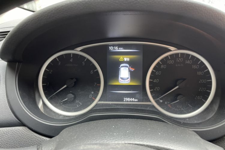 Used Nissan Tiida 2016 1.6L CVT Cool Dynamic Edition
