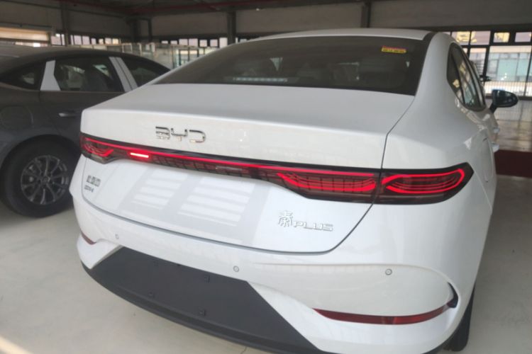 Used BYD Qin PLUS 2025 DM-i Smart Drive 55KM Leading Model
