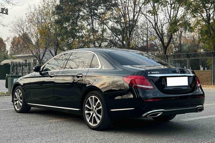 Used Mercedes-Benz E-Class 2019 E 260 L