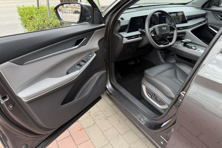 Used Changan CS75 PLUS 2022 2nd Generation 1.5T Automatic Prestige Version
