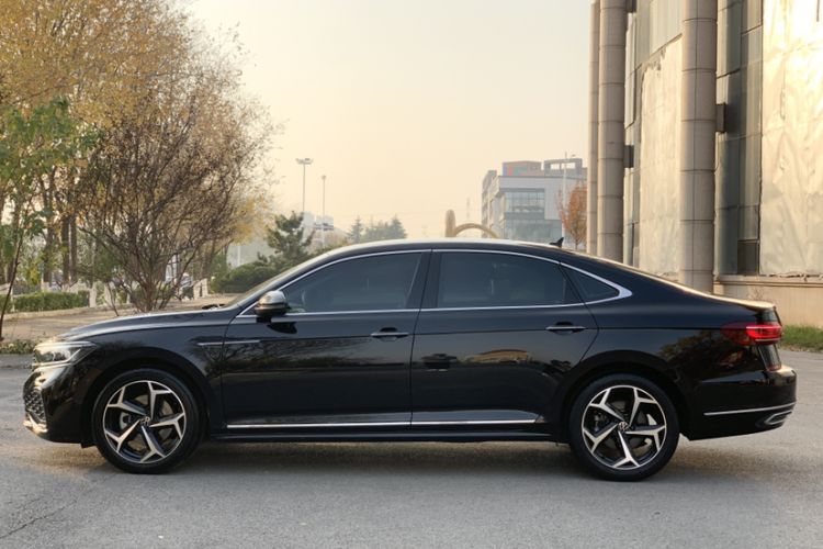 Used Volkswagen Passat 2023 Restyled 330TSI Starry Luxury Edition
